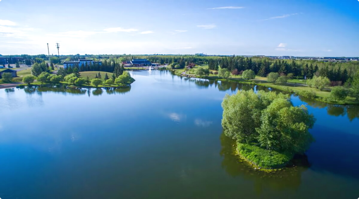 Onze autoverhuurservices bieden een gevarieerde selectie van voertuigen in Lloydminster.